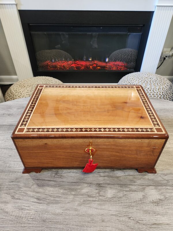 Handmade cedar Humidor 100ct